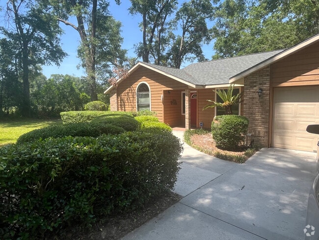 Building Photo - 17026 Southside Ct Rental