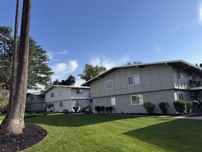 Building Photo - Park Hills Place