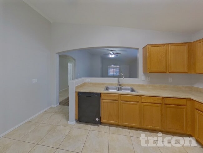 Photo - 19303 N Leland Rd