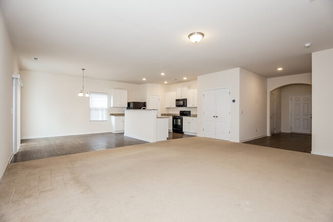 Photo - 2804 Yurman Rd