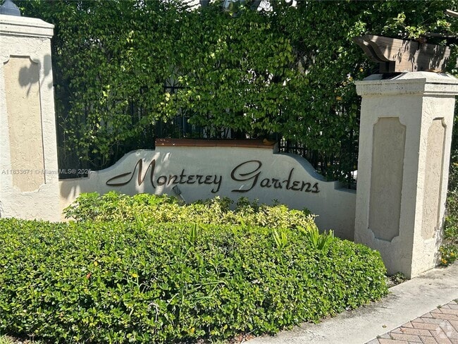 Building Photo - 8607 SW 68th Ct Unit 3 Rental