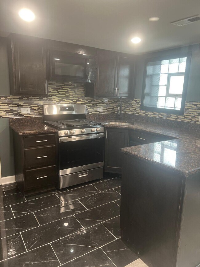 Photo - 6164 N Hamilton Ave Unidad Garden