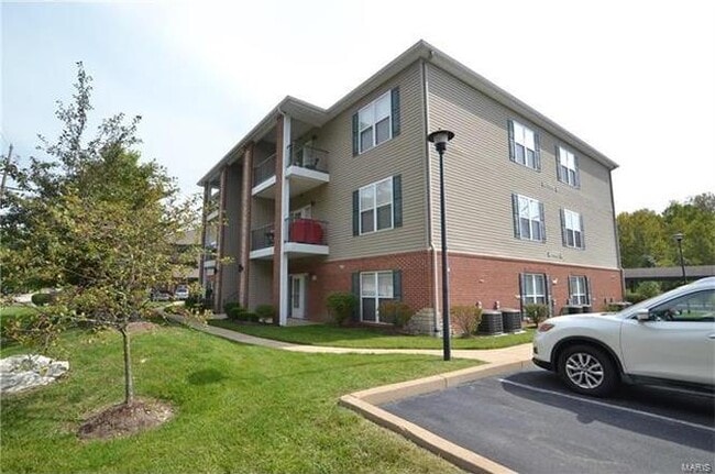 Exterior - 845 Forest Ave #103