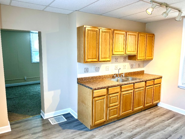 Building Photo - 568 Conrad Ave Rental