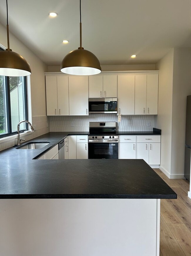 Photo - Beautiful New Build 3 Bed, 2.5 Bath, Home in Hixson!