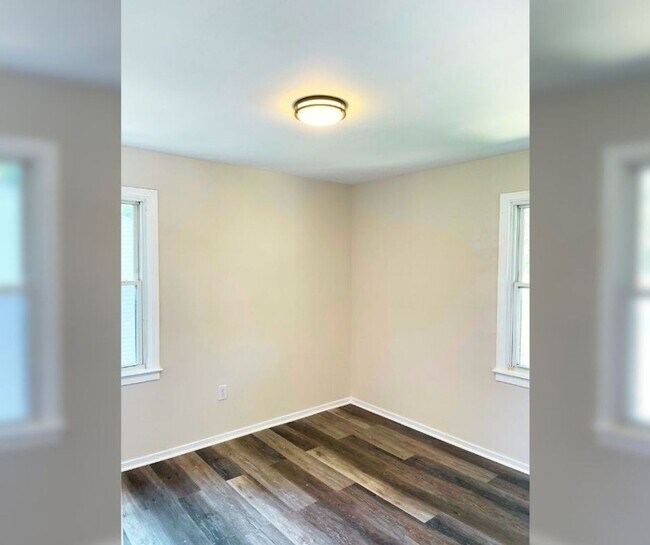 Photo - 662-664 S Hamilton Rd. Unit 664 S Hamilton Rd.