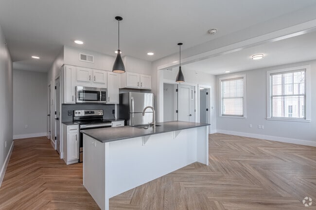 1BR, 1BA - The Bright
