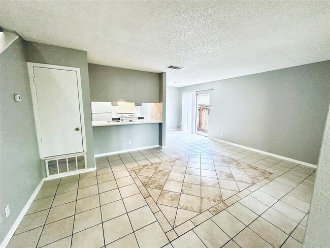 Photo - 1318 Southport Dr