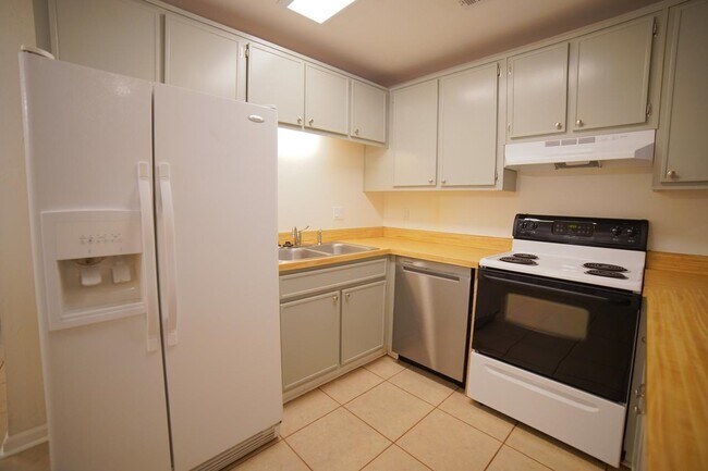 Photo - 1240 High Rd