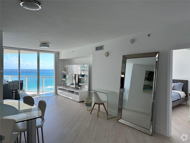 Building Photo - 16699 Collins Ave Unit 1810 Rental