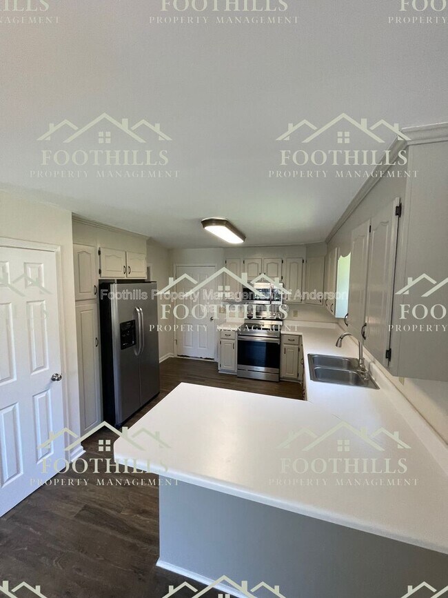 Photo - 3109 Pinehurst Ln