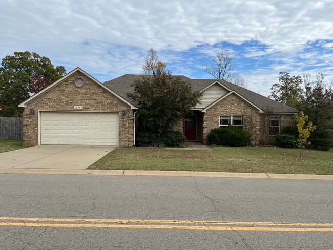Building Photo - 15229 Skyline Dr Rental