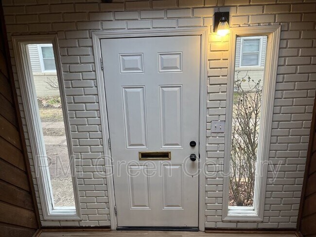 Photo - 1432 E 38th St Unit C