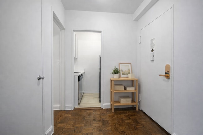 337 E 41st St Unit 2B