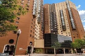 Building Photo - 900 N Stafford St Unit 2011 Rental