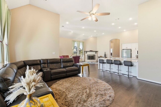 Photo - 2239 Plum Creek Dr House