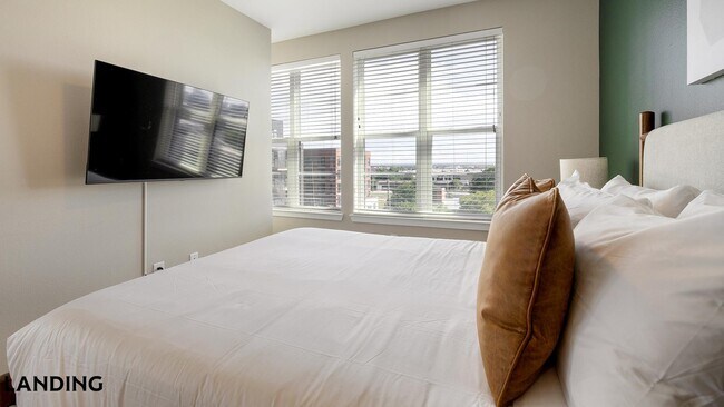 3900 Commerce St Unit 610