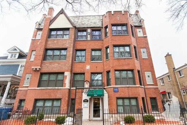 Building Photo - 4614 N Paulina St Rental