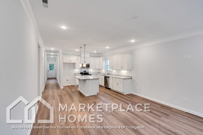Photo - 3910 Standish Dr
