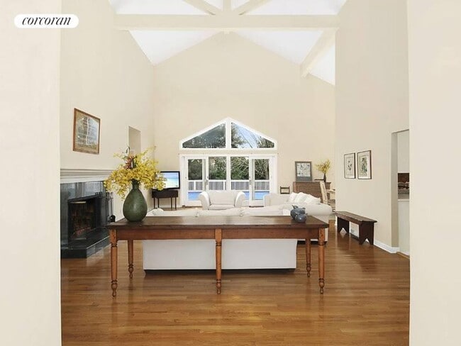 Photo - 76 Mill Creek Close