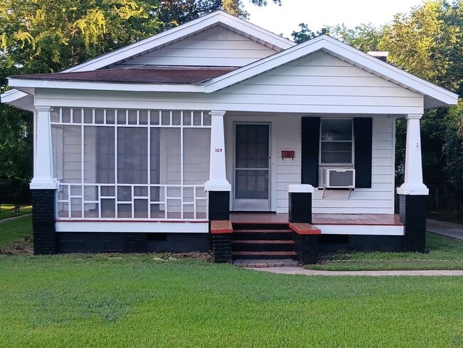 Building Photo - 109 E Dalzell St Rental