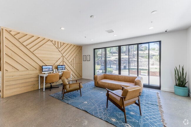 Lobby - Ridge at Clear Creek