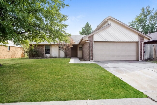 Building Photo - 808 Waterview Rd