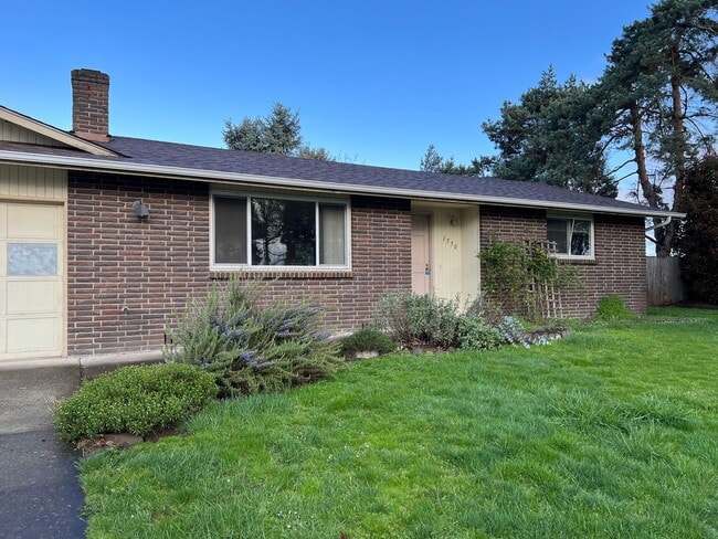 Building Photo - 2 Bedroom in Bethel-Danebo Area Rental