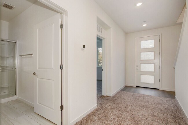 Photo - Gorgeous 4 Bedroom 3.5 bath home