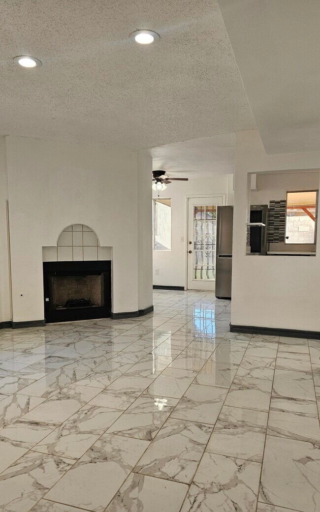 Photo - 2229 Goldhill Way Unit 4 Bedroom House For Rent