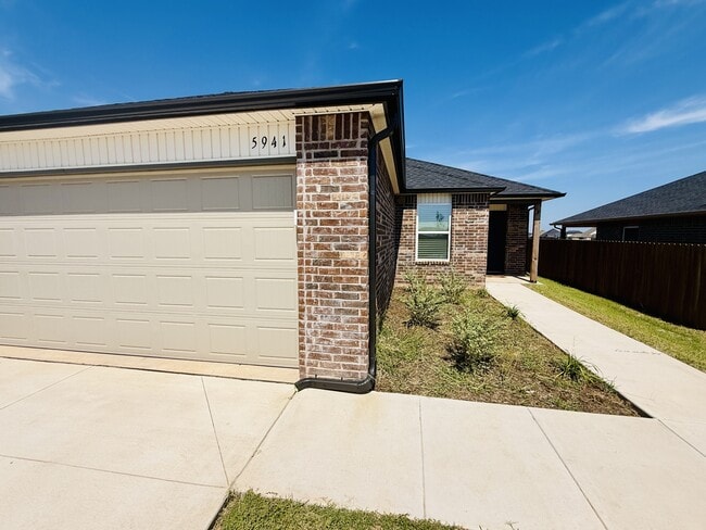 Photo - 5941 Bradford Pear Ln