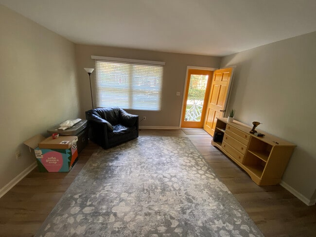 Room in House on Old Farm Rd