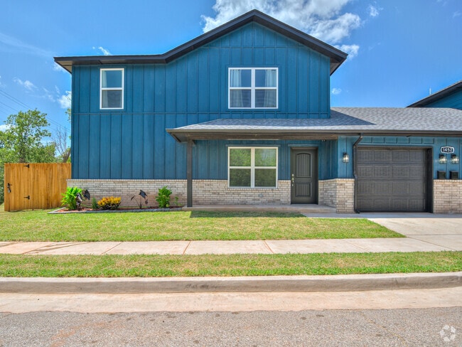 Building Photo - 1452 E Park Pl Rental