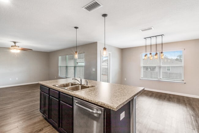 Cocina - 4615 Plover Dr