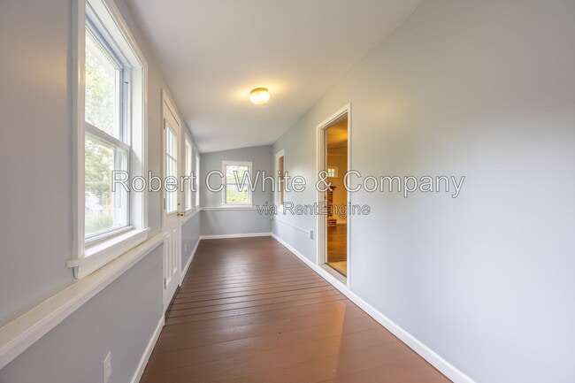 102 Lake Rd