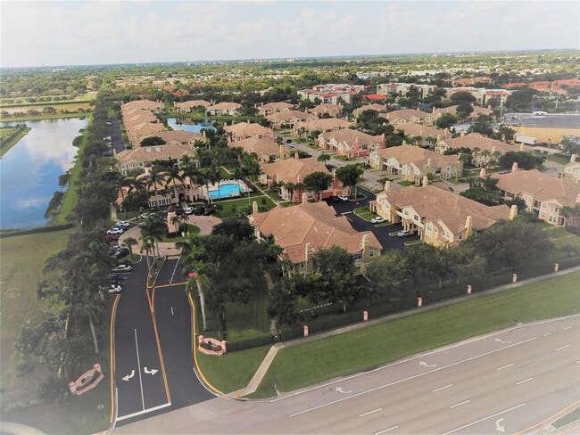 Photo - 306 Belmont Ln Unit 306