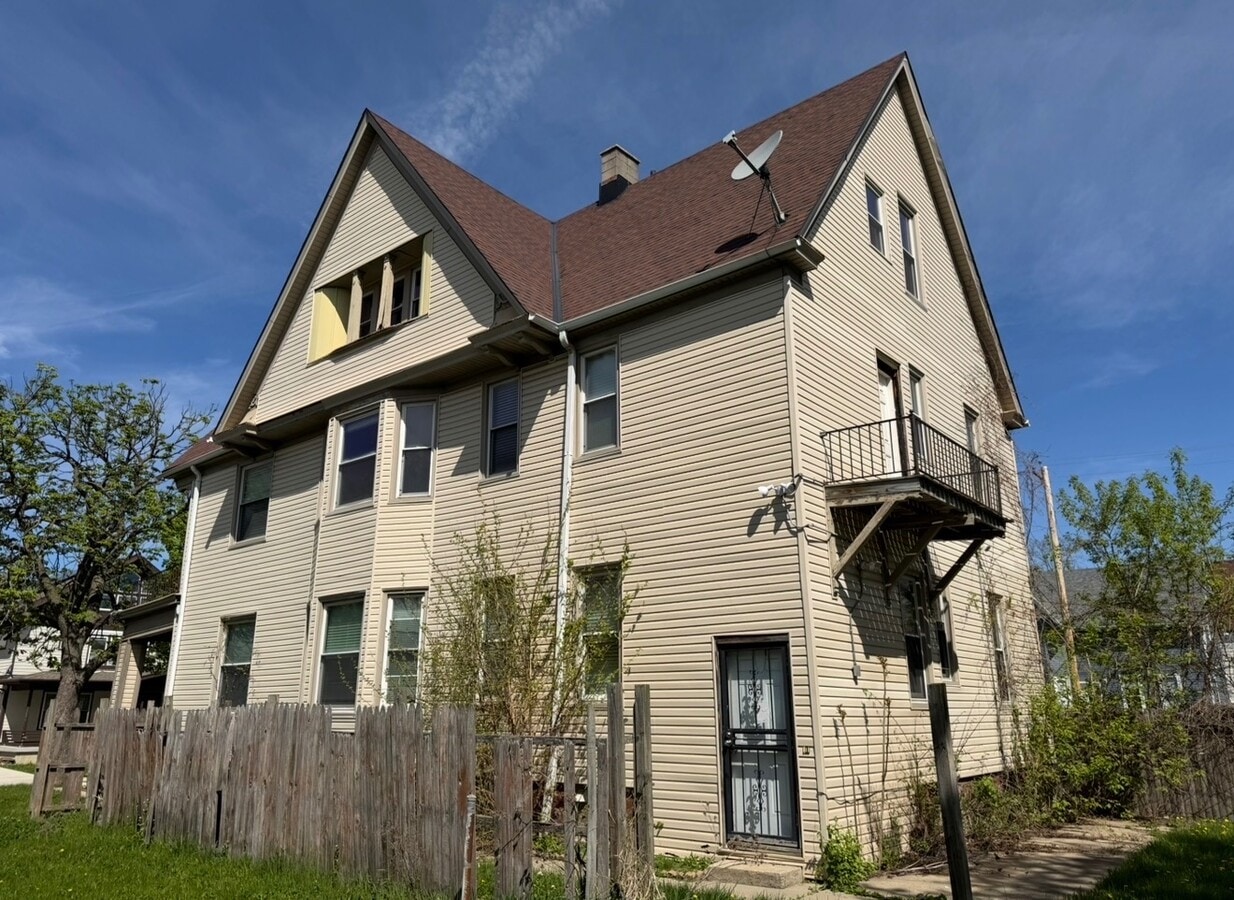 Photo - 2322-2324-2324 N 6th St