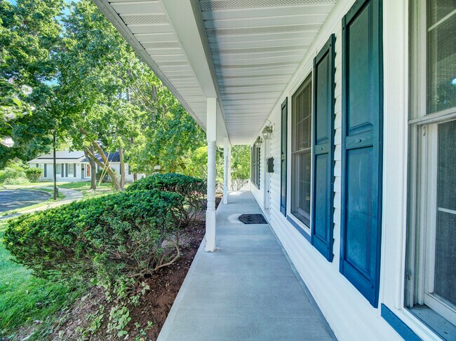 Photo - 520 Patricia Ct