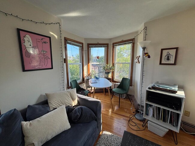 Photo - 237 Columbia St Unidad 1