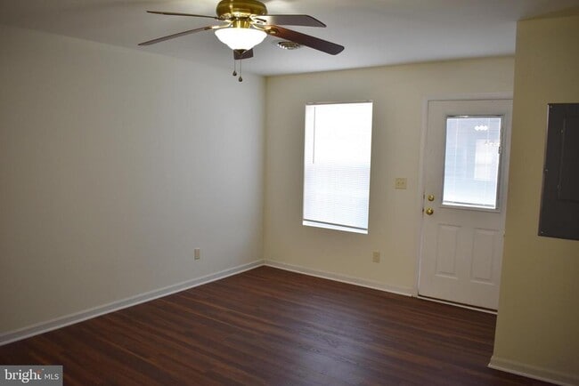 Photo - 2735 Roosevelt Dr