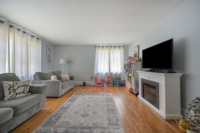 Photo - 212 American Ave