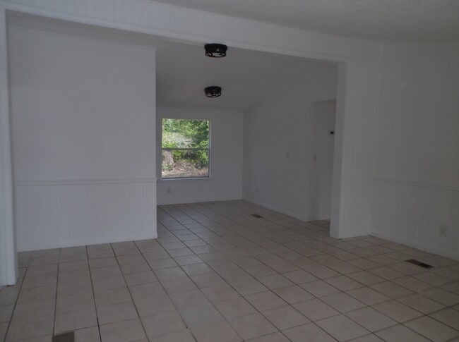 Photo - 808 Penny Pl