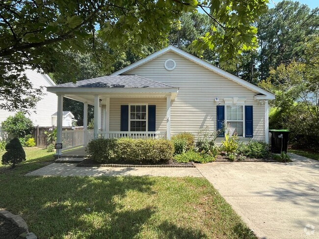 Building Photo - Classic 3BD, 2BA Apex Home in a Prime Loca...
