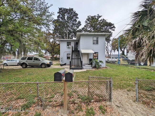 Photo - 1206 Glencoe St