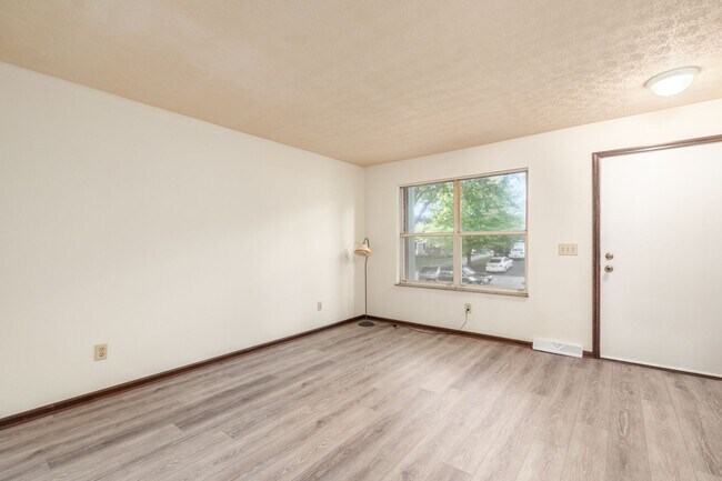 Photo - 4838 Dierker Rd