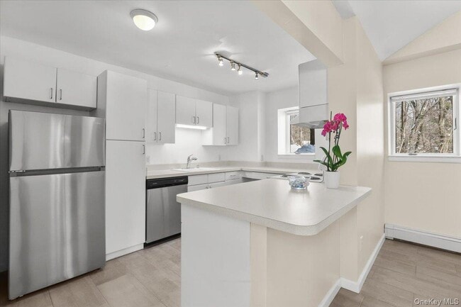 Photo - 1265 N Ridge Rd