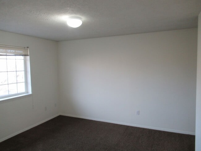 Photo - Two Bedroom Duplex in McMinnville Unit 1734