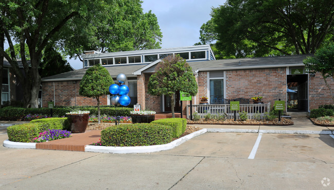 Building Photo - Vantage Point Apartments