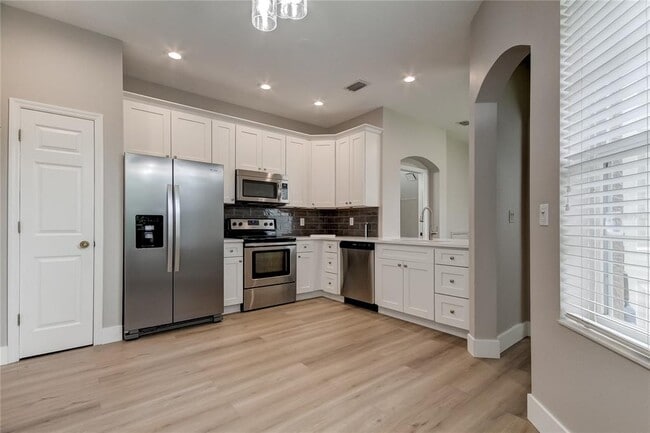 Photo - 11068 Windsor Pl Cir