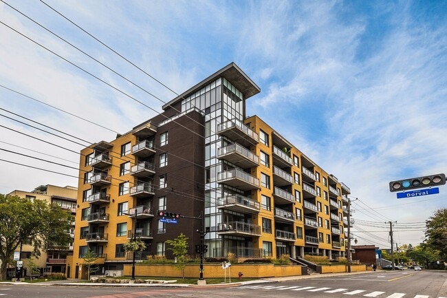 Photo - 795 Chem. du Bord-du-Lac-Lakeshore Unit 112